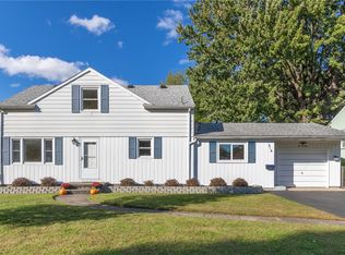 214 Alfonso Dr, Rochester, NY 14626