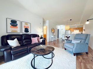 10088 148th St #403, Surrey, BC V3R3M9