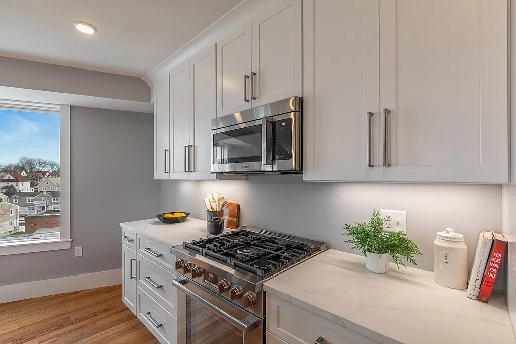2 bed, 1420 sqft, $3,350 — Photo 4