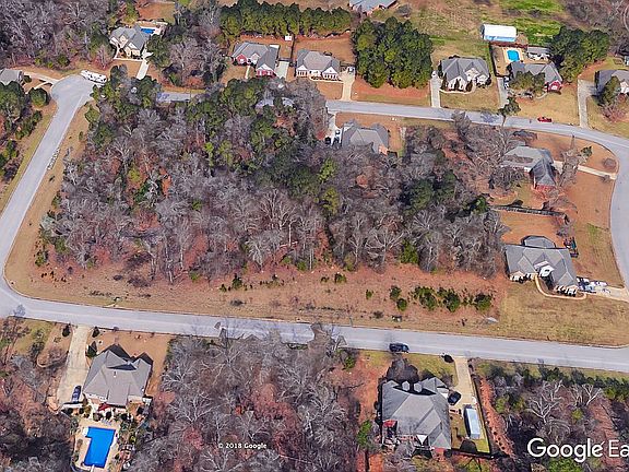 2nd image of 34 Kimrick Cir