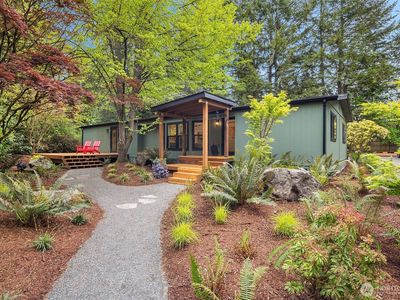8331 NE Koura Road, Bainbridge Island, WA, 98110