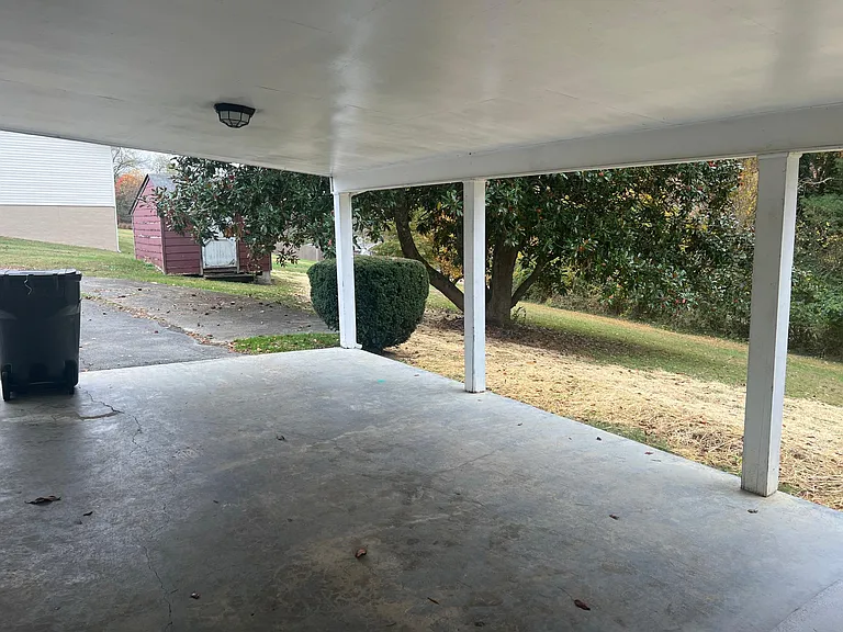 241 Shirley Dr — Photo 5