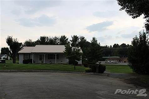 2nd image of 807 Foxglove Ln