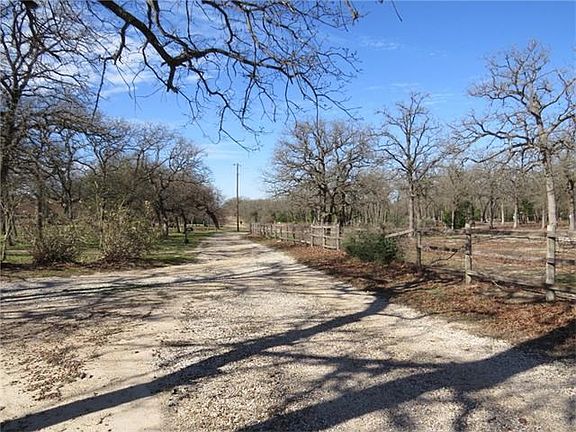 25' easement road to property from Inwood Dr.
