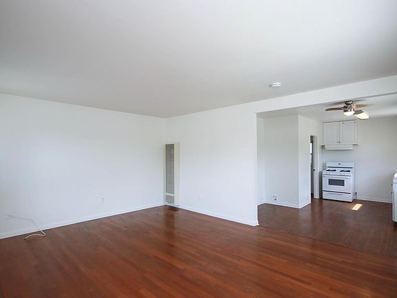 4th image of 3150 Abella St