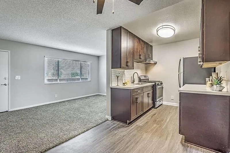 Del Amo Place Apartments Homes