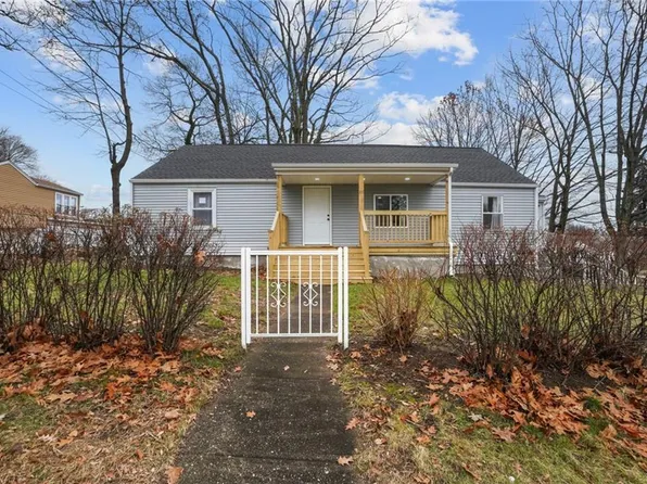 107 Marshall Ave, Cumberland, RI 02864