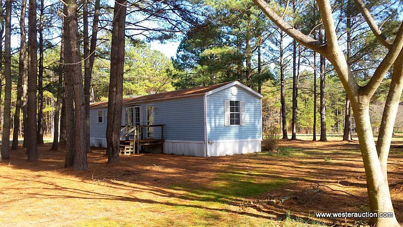2nd image of 25 Spruce Ln