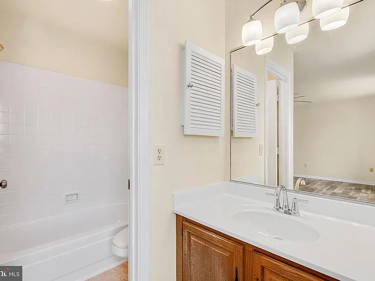 6581 Ewald Ct — Photo 22