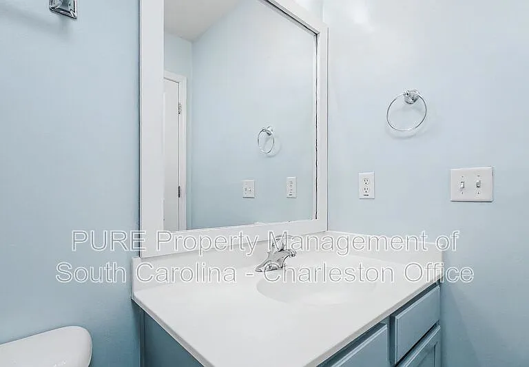 407 Greywood Ln — Photo 16
