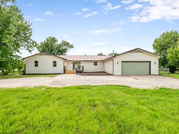 8909 S Spencer Rd, Sedgwick, KS 67135