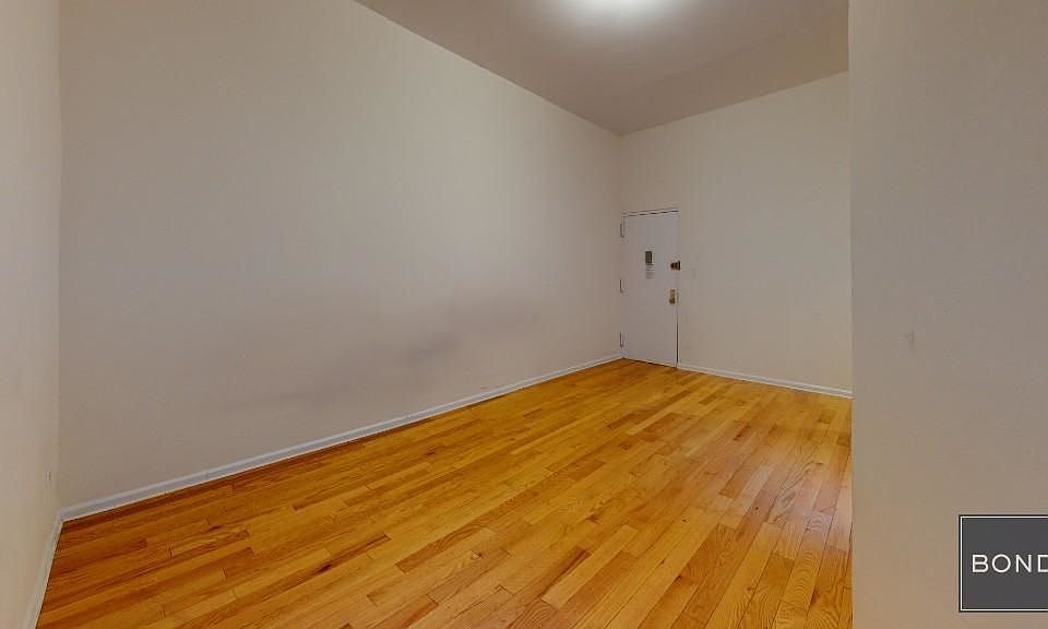 2nd image of 523 W 187th St APT 1D