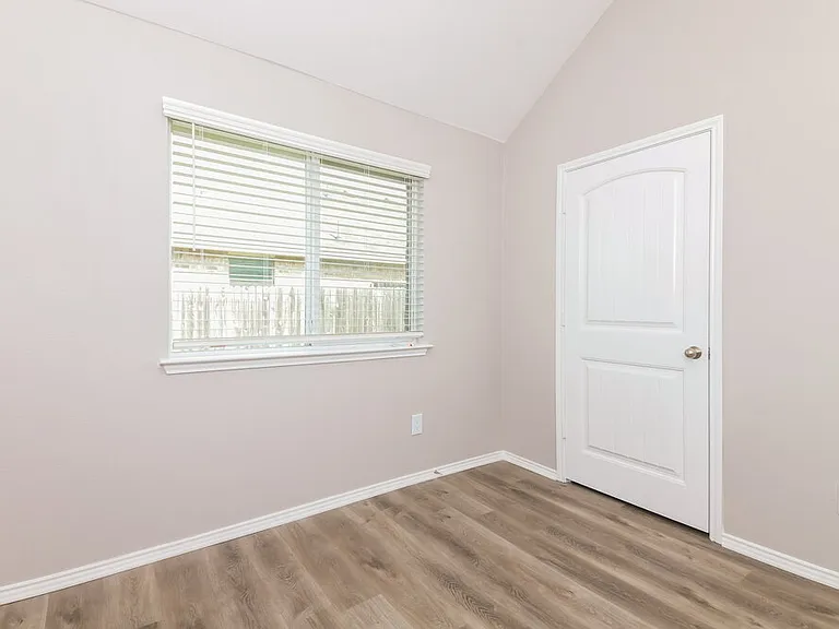 1617 Meadowlark Ln — Photo 14