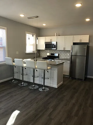 302 Oak St #3 Photo 1