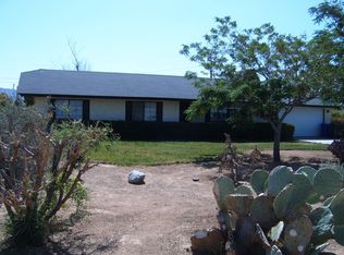 16577 Navajo Rd, Apple Valley, CA 92307