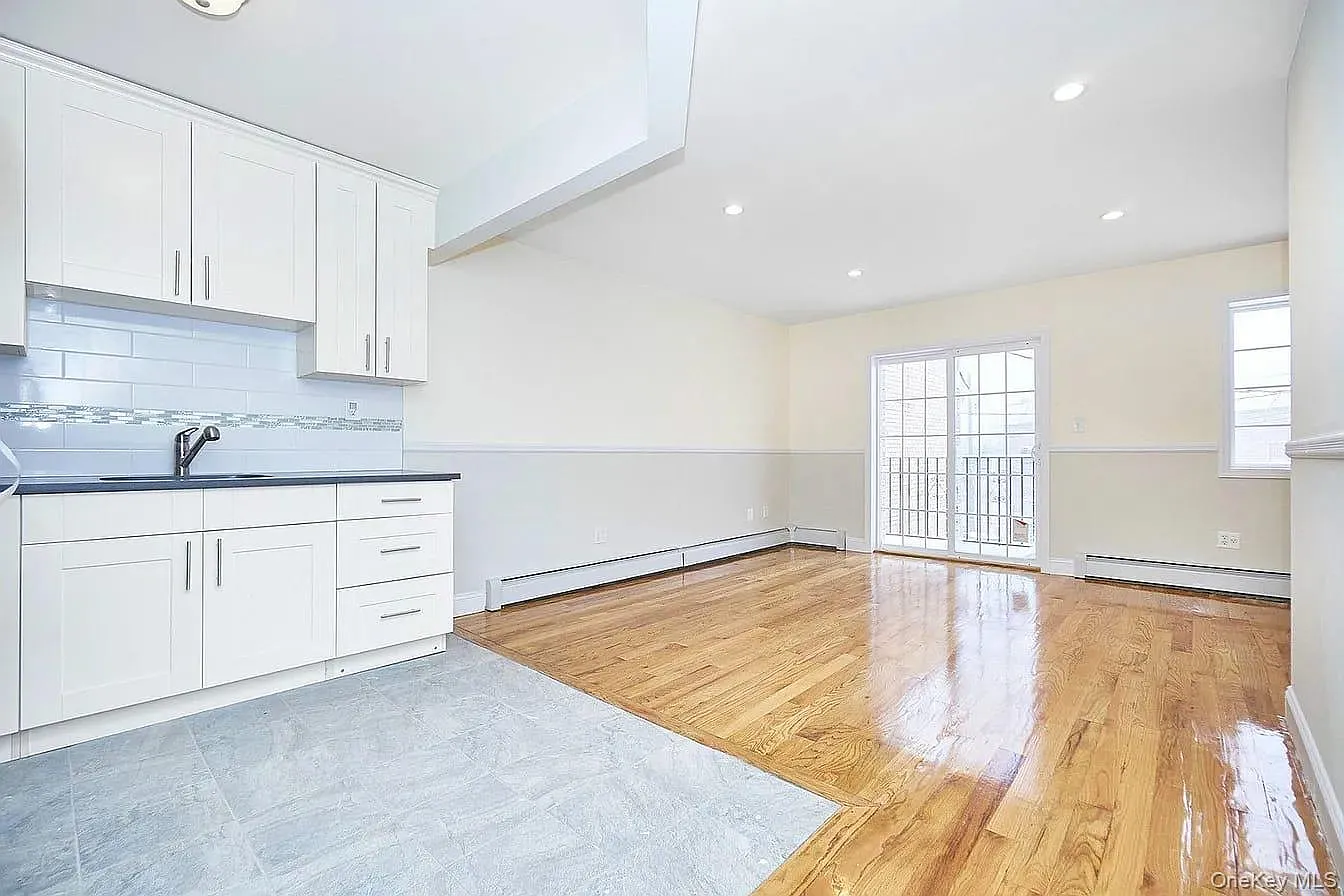 3 bed, 2.0 bath, 3294 sqft, $3,200 — Photo 4