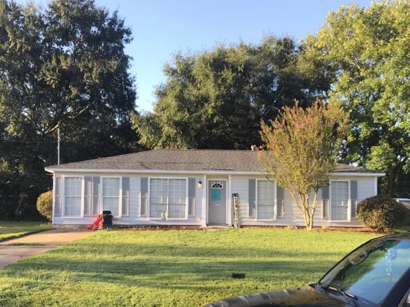 5010 Dyess St, Millbrook, AL 36054