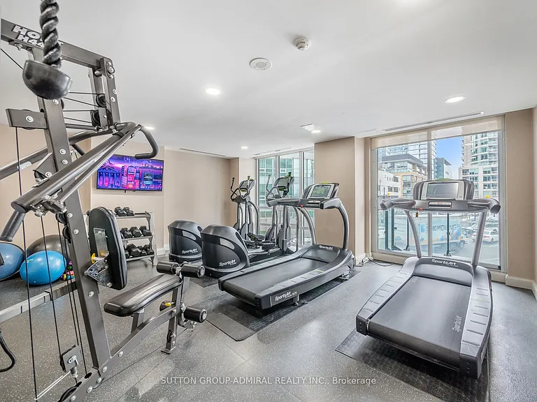 825 Church St #Penthouse 401 — Photo 39