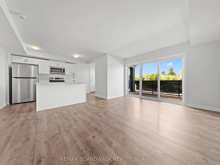 780A March Rd #29 — Photo 10