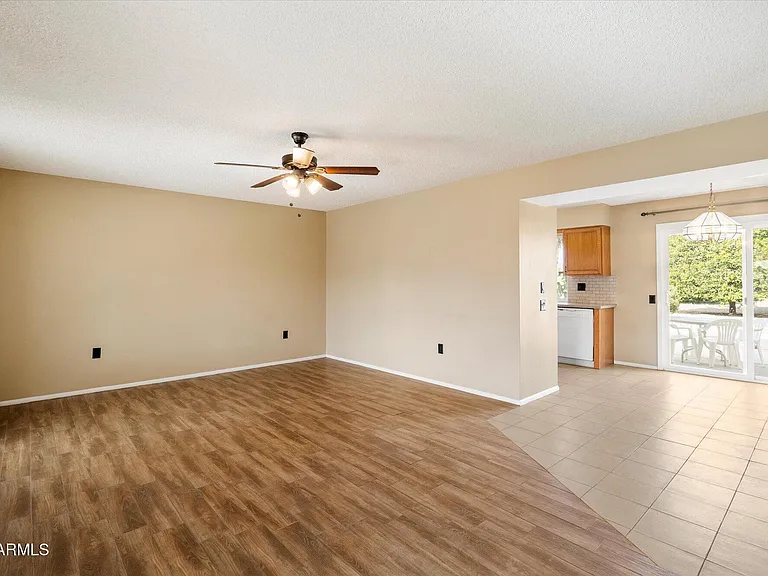 10528 W Tumblewood Dr — Photo 6