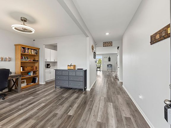 2nd image of 2219 Daly Ln
