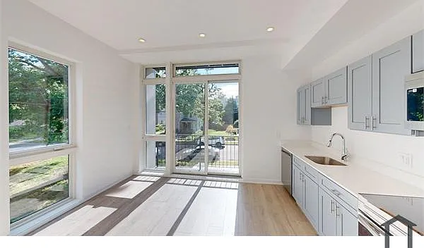 2425 20th St NE #13