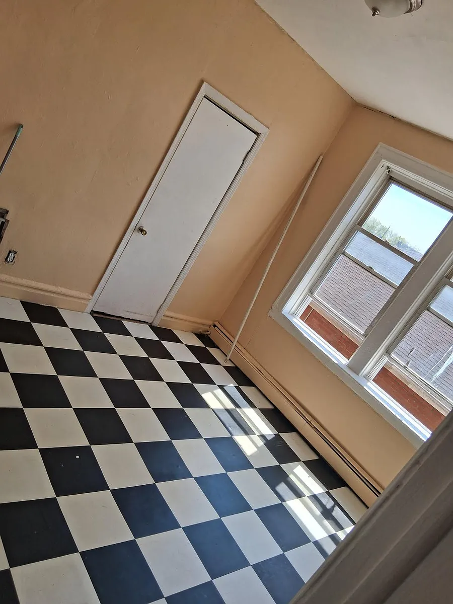 Building Photo - 425 Jefferson Ave #3C