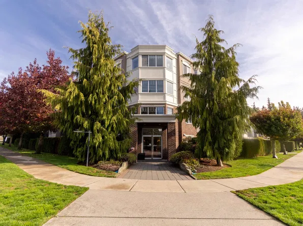 15357 Roper Ave #306, White Rock, BC V4B 2G2
