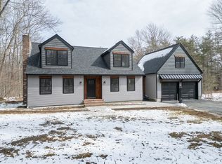 40 Gilchrist Rd, Townsend, MA 01469