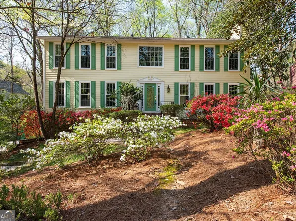 3850 Cedar Cliff Ct, Smyrna, GA 30080