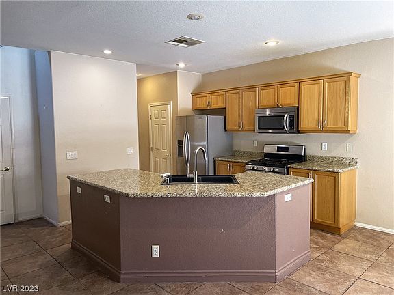 5th image of 3594 Pinnate Dr