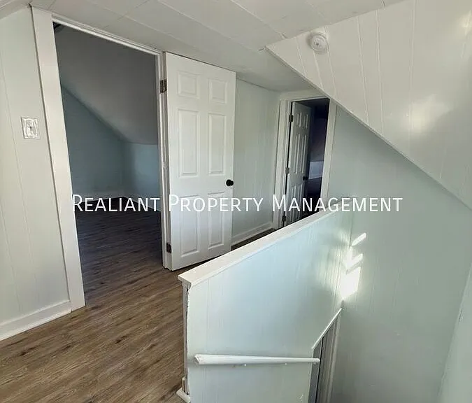 5912 Elmwood Ave — Photo 12