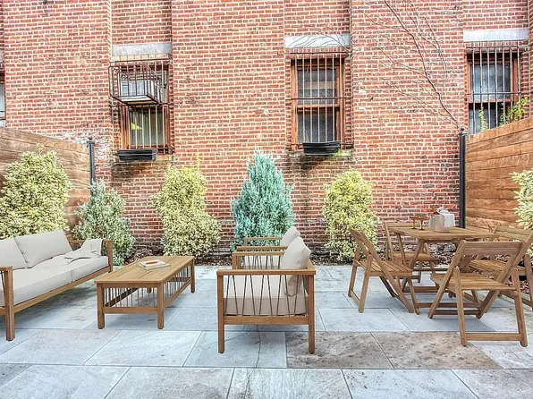 181a Rogers Avenue image 1 of 20