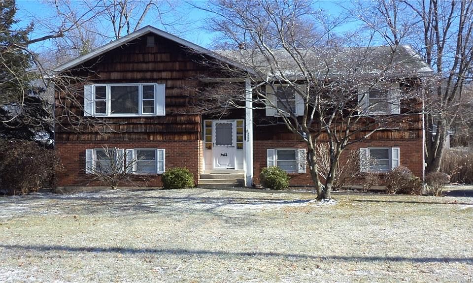 1st image of 3358 Poplar St