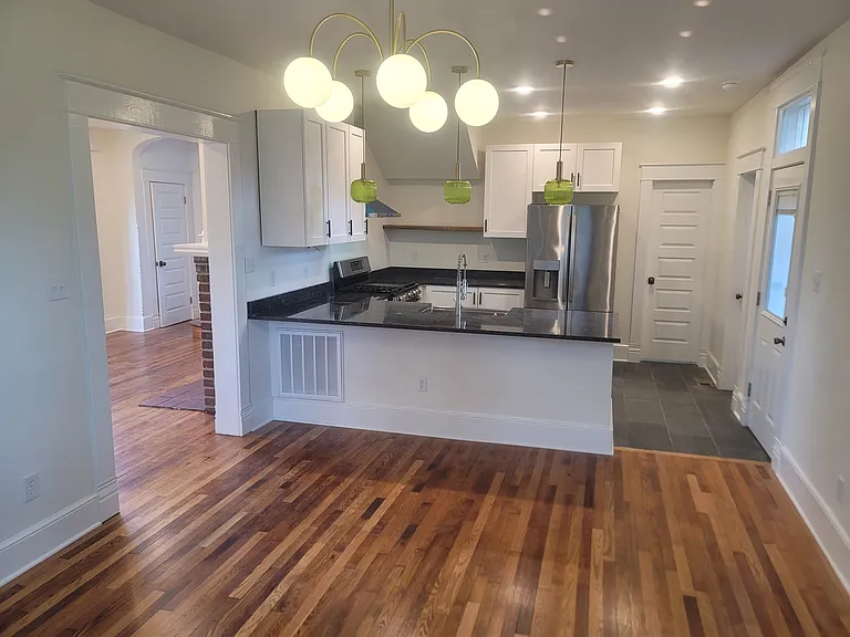 3207 Woodrow Ave — Photo 7