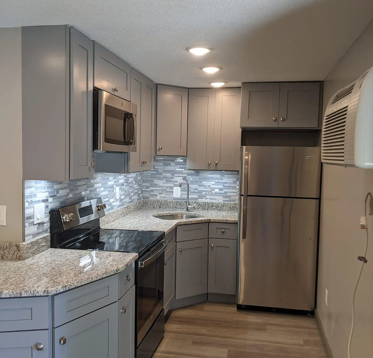 1 bed, 600 sqft, $1,600 — Photo 4