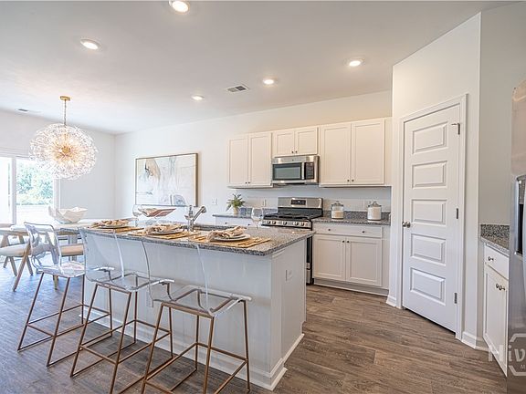 4th image of 138 Geranium Way