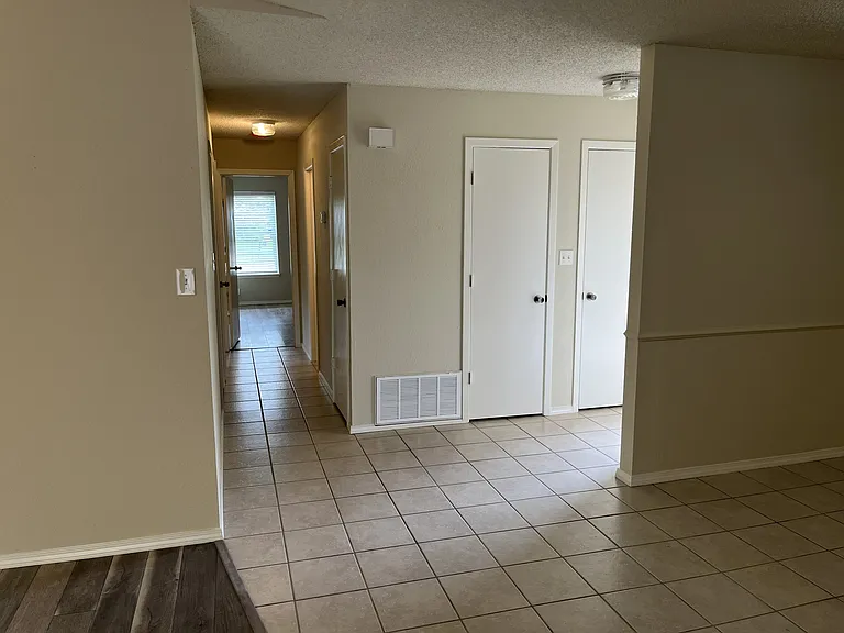 14466 S Oak Ct — Photo 1