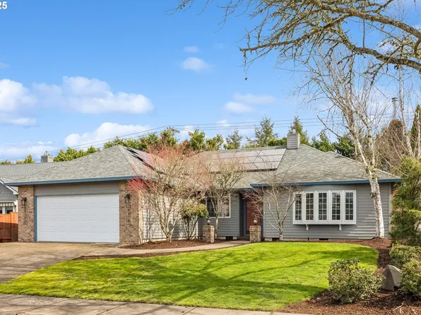 20470 SW Crestmont Pl, Sherwood, OR 97140