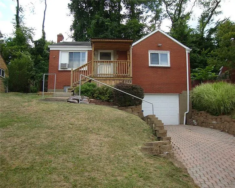 4908 Elmwood Dr photo 1