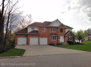 301 Rabbit Run, Clarks Summit, PA 18411