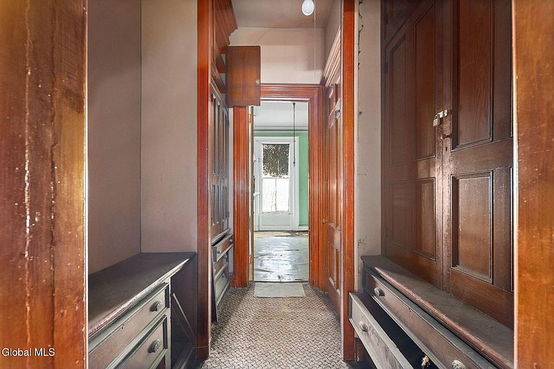 33rd image of 93 Ten Broeck Street