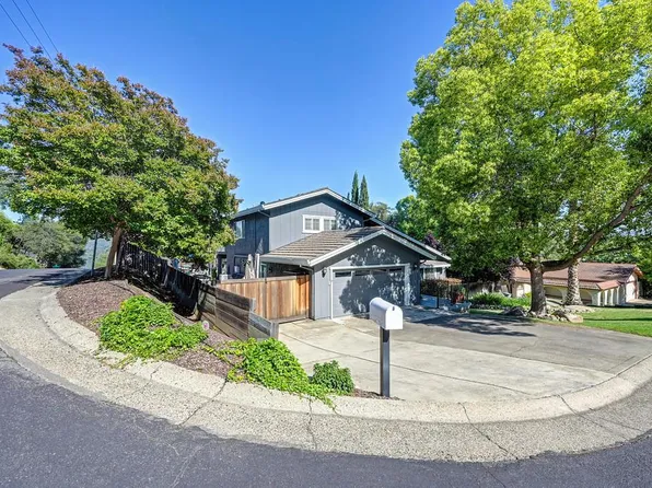 3855 N Lakeshore Blvd, Loomis, CA 95650