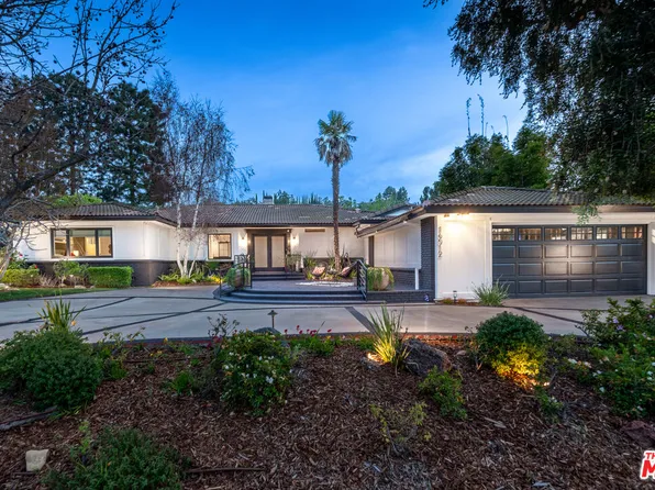16012 Meadowcrest Rd, Sherman Oaks, CA 91403