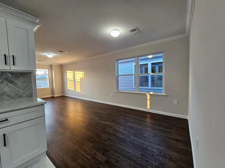 117 Miller St #2 — Photo 3
