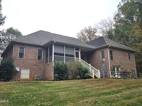 3rd image of 2218 Millbrook Dr
