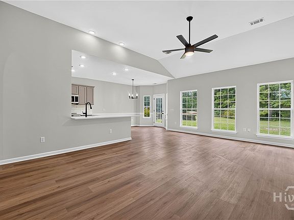 5th image of 839 Granite Lane