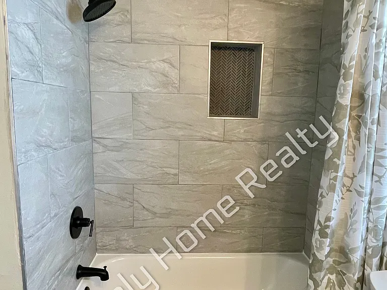 3314 Sawyer St — Photo 13