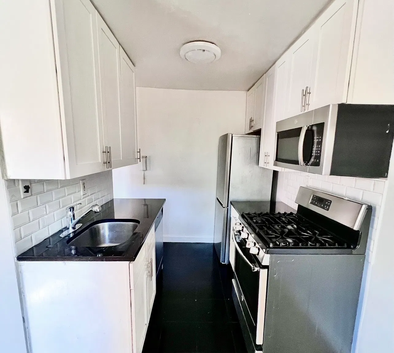 14420 38th Ave — Photo 1