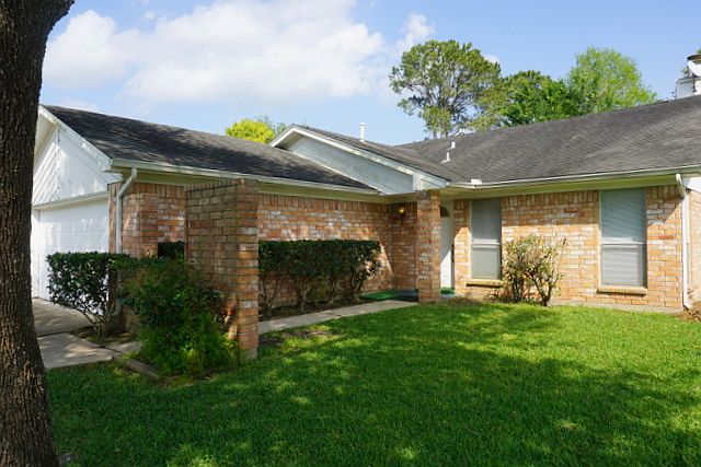 402 Heathgate Dr, Houston, TX 77062 | Zillow